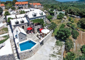 House Mari 1